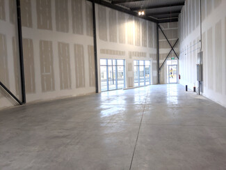 Plus de détails pour 76 Westwinds Cres NE, Calgary, AB - Industriel/Logistique à louer