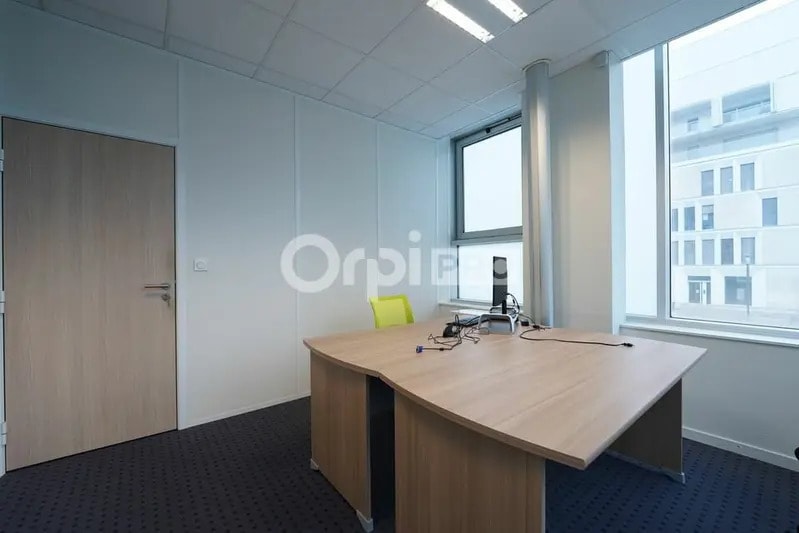 8 Place Camille Georges, Lyon à louer - Photo intérieure – Image 3 sur 13