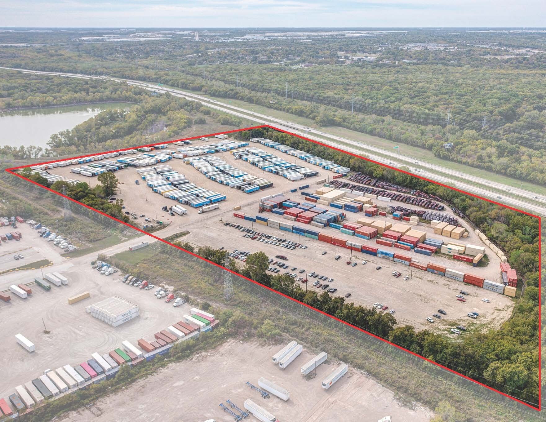 8500-8800 Julius Schepps Fwy, Dallas, TX à louer Photo principale– Image 1 sur 5