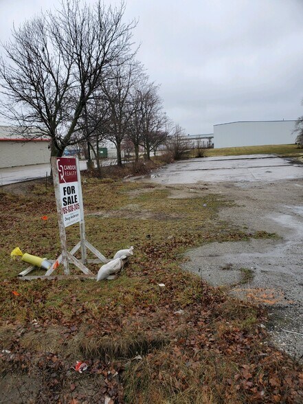 3039 Teal rd, Lafayette, IN à vendre - Photo de l’immeuble – Image 2 sur 5
