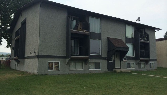 4503 73rd St NW, Calgary, AB à vendre Photo de l’immeuble– Image 1 sur 5