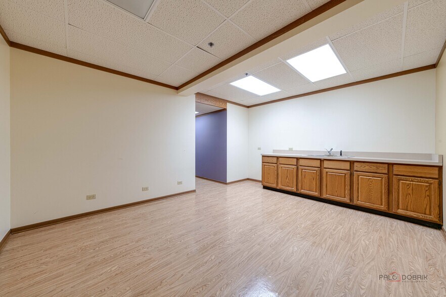 1017-1019 W Park Ave, Libertyville, IL à vendre - Photo de l’immeuble – Image 2 sur 45