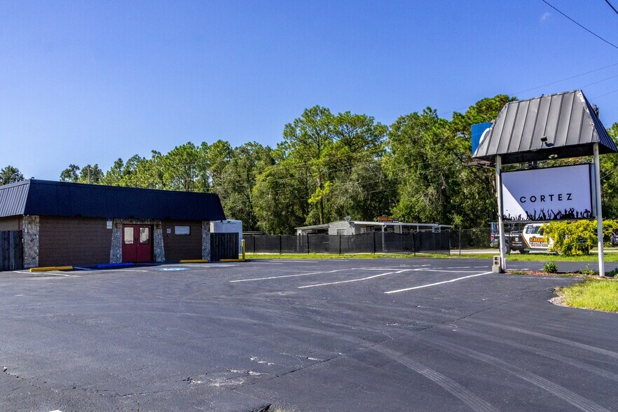 15440 Cortez Blvd, Brooksville, FL à vendre - Photo de l’immeuble – Image 2 sur 54
