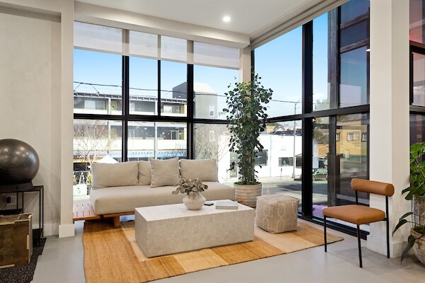 2210 Main St, Santa Monica, CA à louer - Photo de l’immeuble – Image 2 sur 14