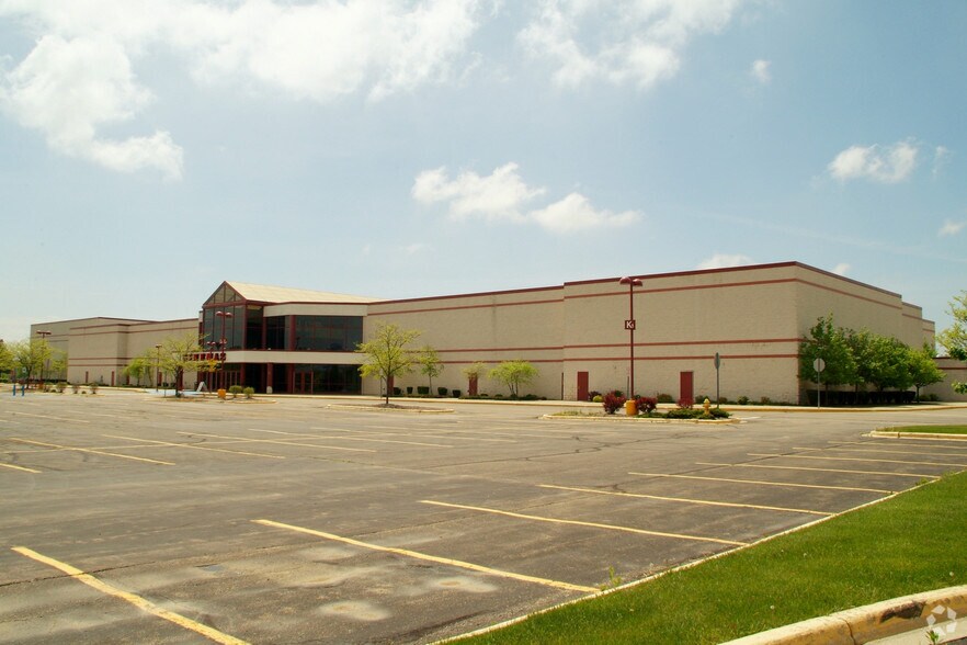 1591 S Graham Rd, Flint, MI à louer - Photo de l’immeuble – Image 1 sur 5