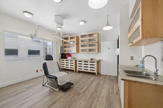 16250 Ventura Blvd, Encino, CA à louer Photo intérieure– Image 1 sur 13