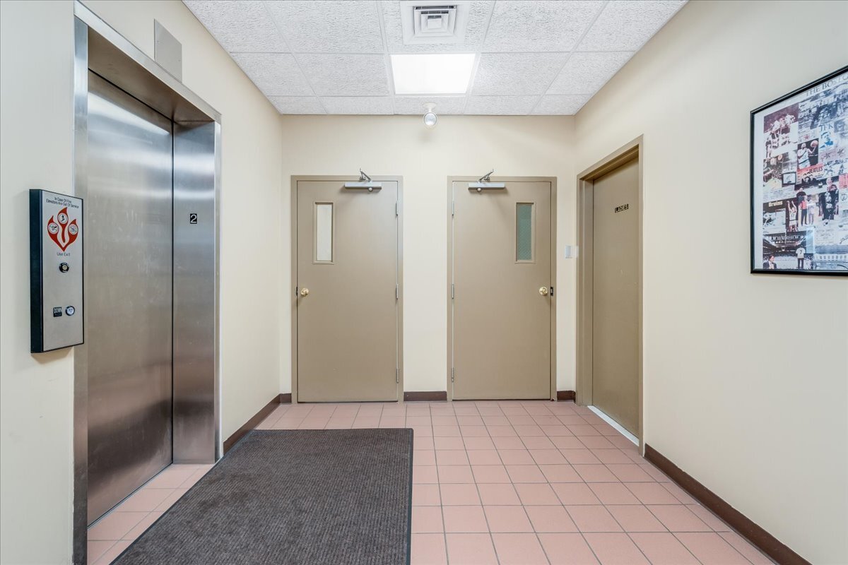 7 Route 101A, Amherst, NH 03031 - Lot C&D - - Photo intérieure - Image 2 of 21