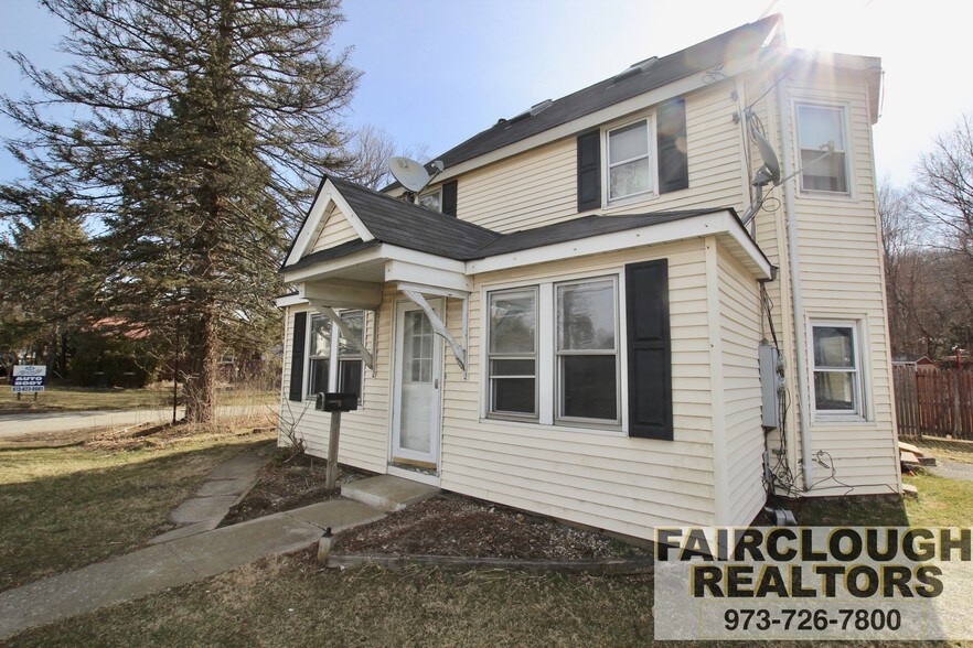 23 Main St, Ogdensburg, NJ à vendre - Photo de l’immeuble – Image 1 sur 13