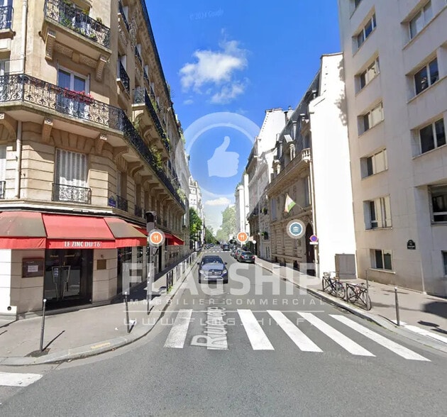 Local commercial dans Paris à louer - Photo de l’immeuble – Image 1 sur 3