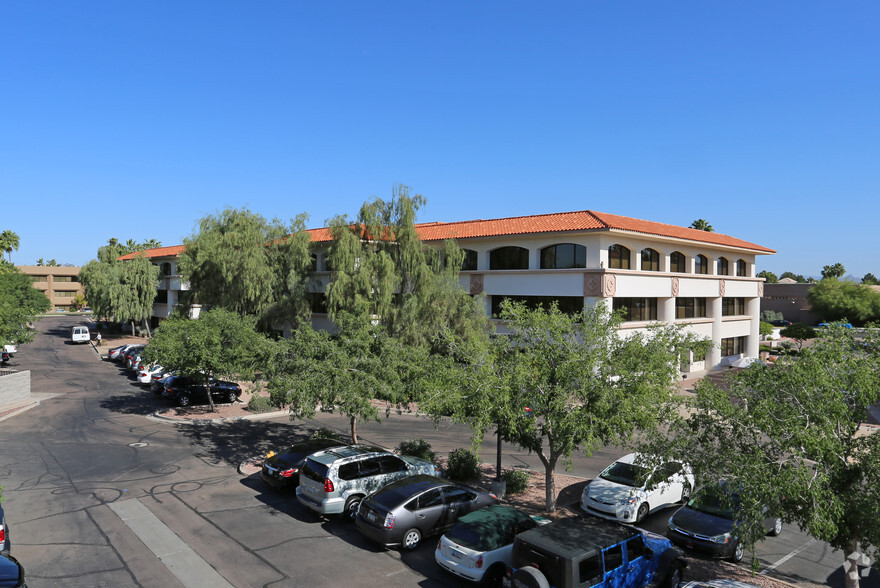 8767 E Via de Ventura, Scottsdale, AZ à louer - Photo de l’immeuble – Image 3 sur 6