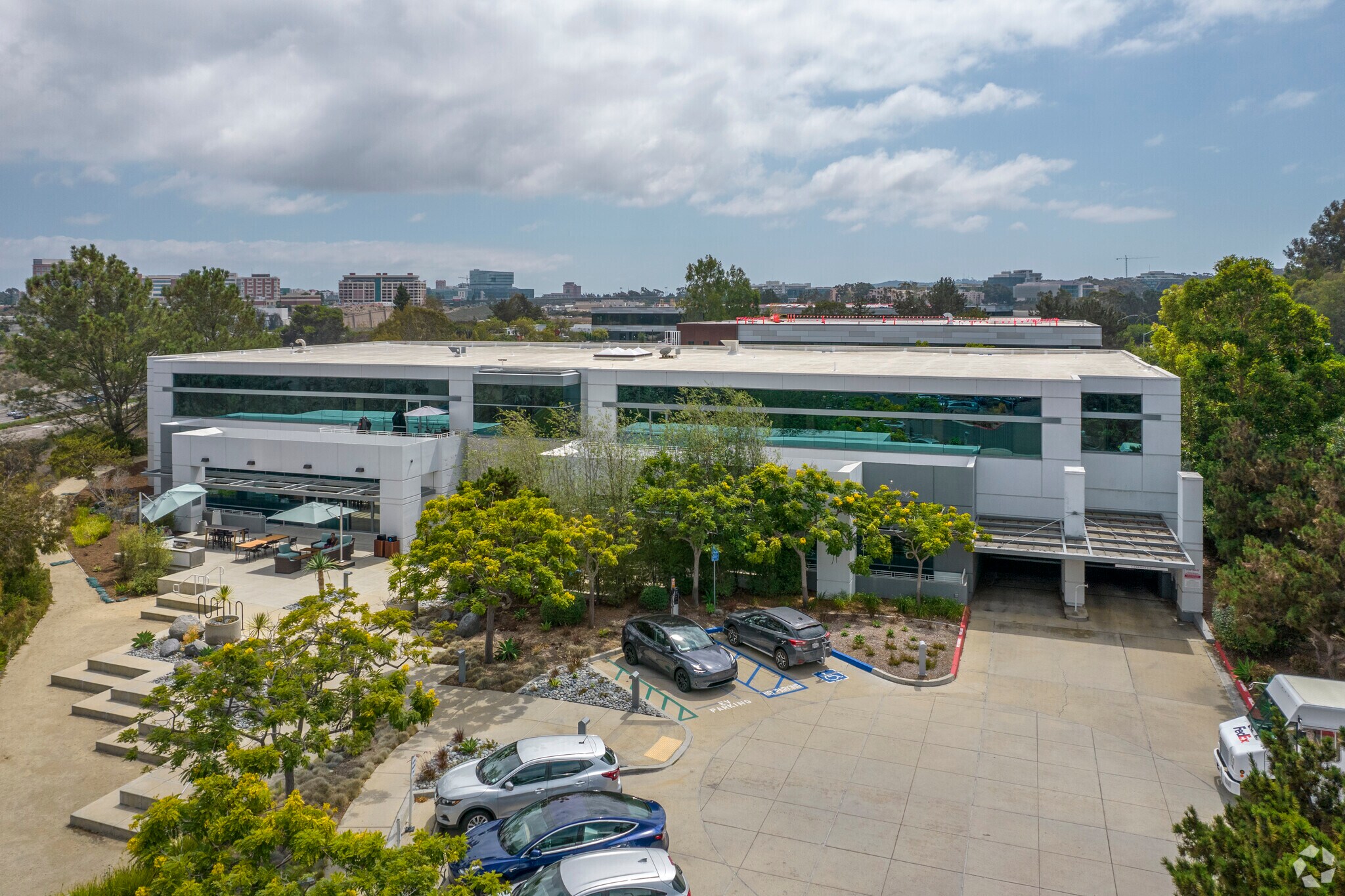10355 Science Center Dr, San Diego, CA à louer Photo de l’immeuble– Image 1 sur 5