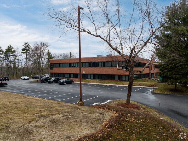 100 Potash Hill Rd, Tyngsborough, MA à louer - Photo de l’immeuble – Image 3 sur 7