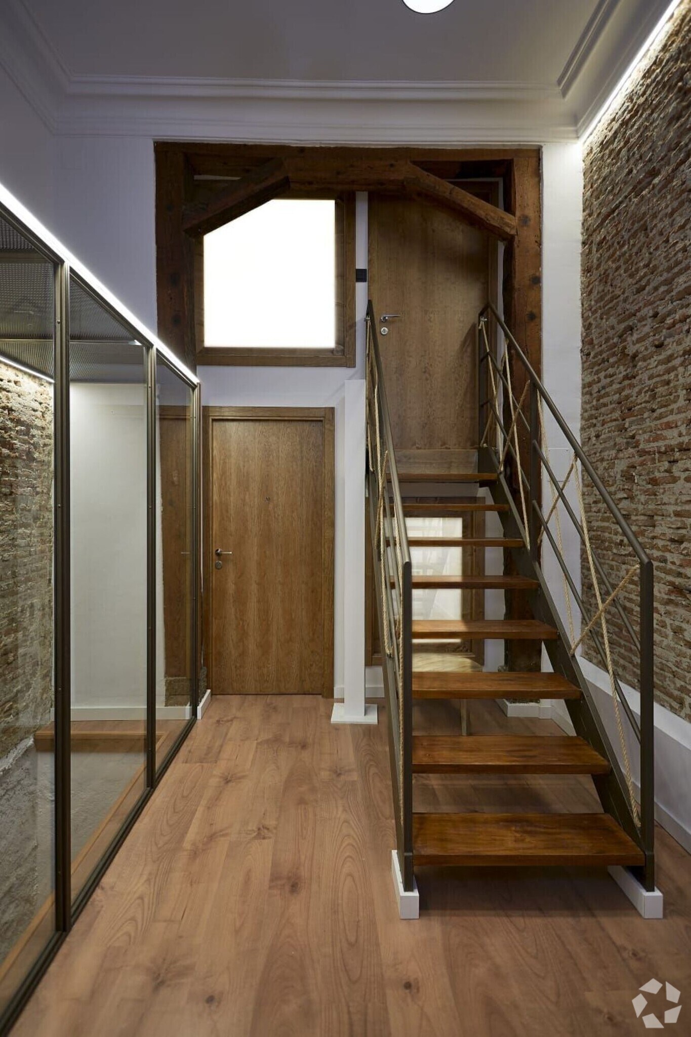Immeuble residentiel dans Madrid, Madrid à vendre Photo intérieure– Image 1 sur 2