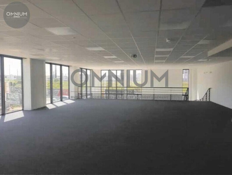 Bureau dans Lyon à louer - Photo de l’immeuble – Image 1 sur 1