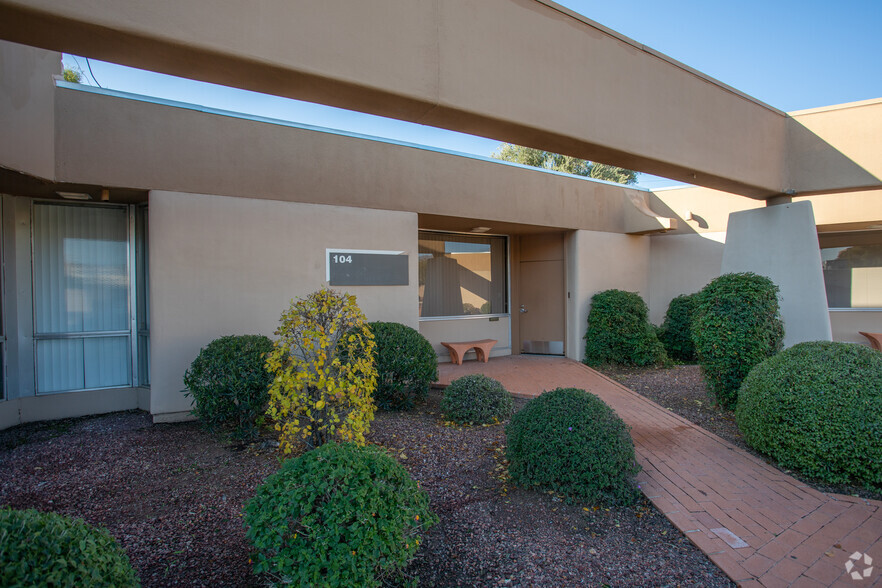 310 N Wilmot Rd, Tucson, AZ à louer - Photo de l’immeuble – Image 3 sur 5