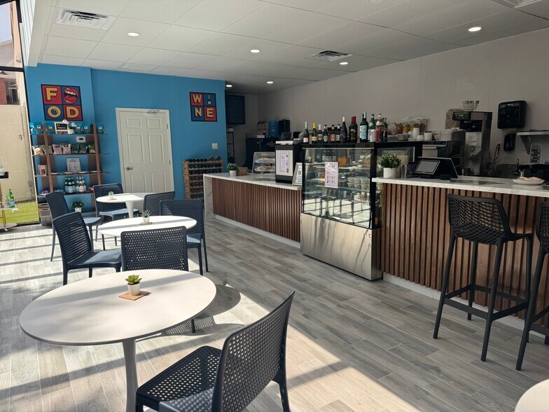 2000 Bering Dr, Houston, TX à louer - Photo de l’immeuble – Image 3 sur 25