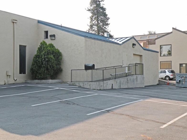 815 SE 3rd St, Bend, OR à vendre - Photo de l’immeuble – Image 3 sur 13