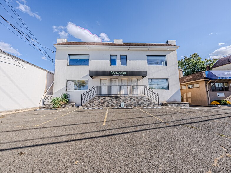 18-24 Johnson Ave, Hackensack, NJ à louer - Photo de l’immeuble – Image 2 sur 14