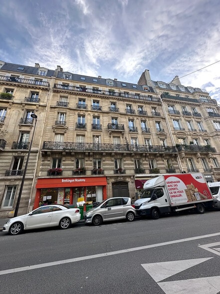 49 Rue De Prony, Paris à vendre - Photo de l’immeuble – Image 1 sur 9