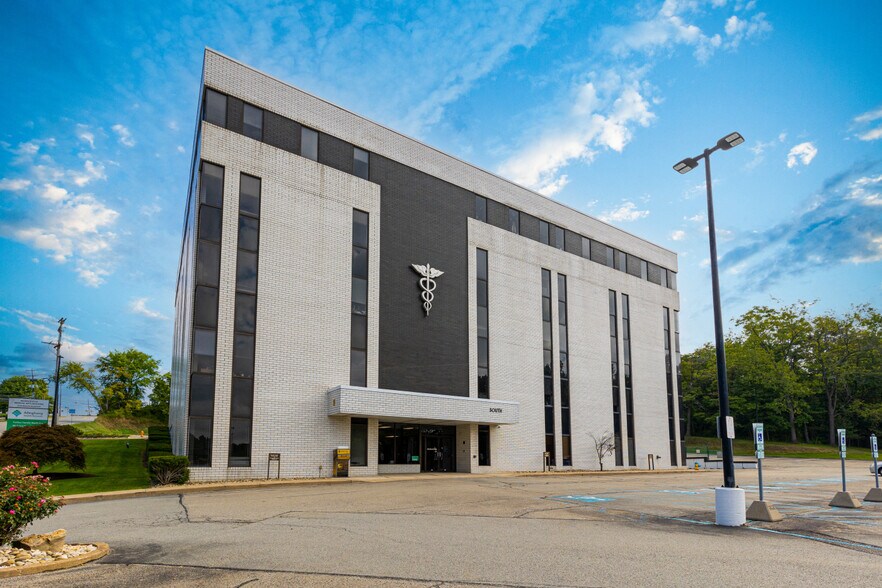 2550 Mosside Blvd, Monroeville, PA à louer - Photo de l’immeuble – Image 2 sur 12