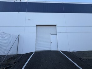 25509 Industrial Blvd, Hayward, CA à louer Photo intérieure– Image 1 sur 4