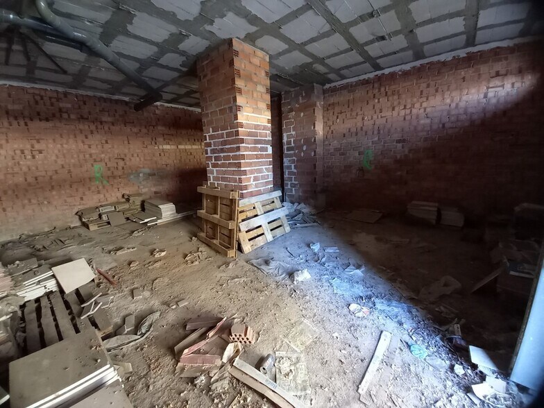 Local commercial dans Córdoba, Córdoba à louer - Photo de l’immeuble – Image 2 sur 3