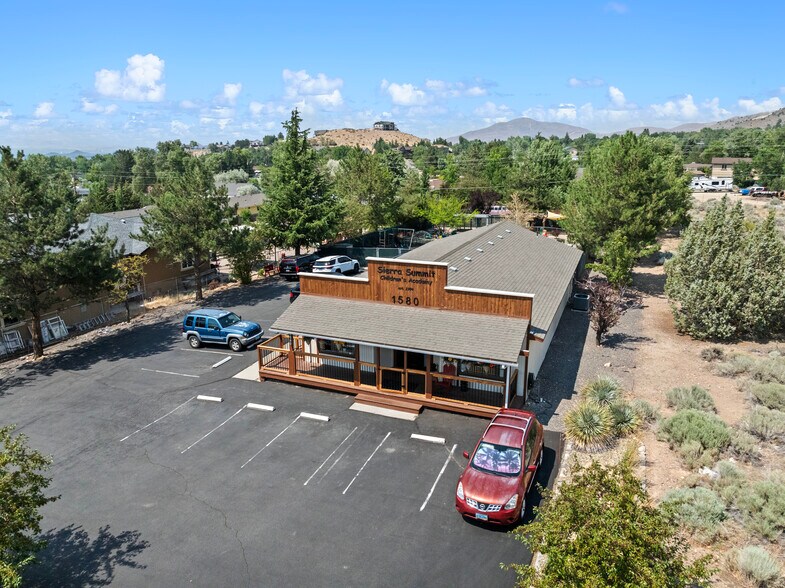 1580 Geiger Grade Rd, Reno, NV à vendre - Photo de l’immeuble – Image 3 sur 33