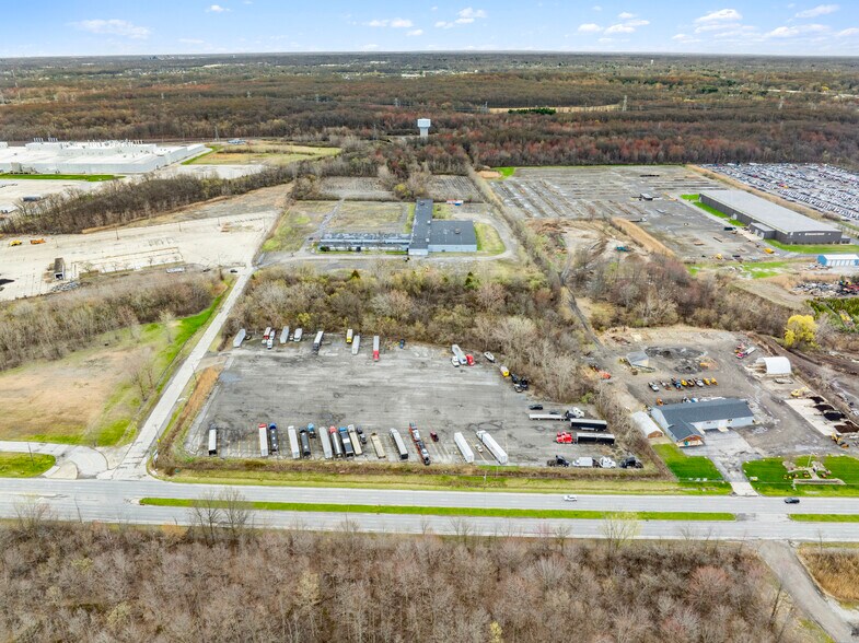 7451 Terminal Dr, Lorain, OH à vendre - Photo de l’immeuble – Image 2 sur 20