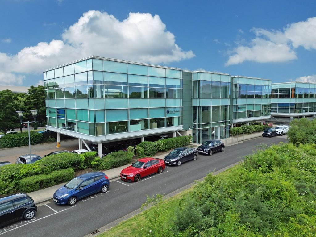 Lakeside Blvd, Doncaster à louer Photo principale– Image 1 sur 10