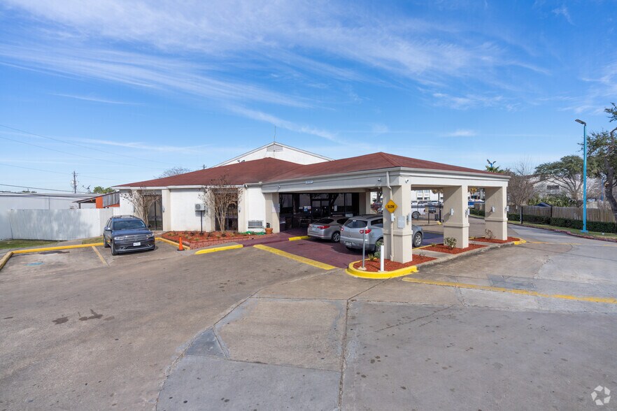 9005 Airport Blvd, Houston, TX à vendre - Photo de l’immeuble – Image 3 sur 4