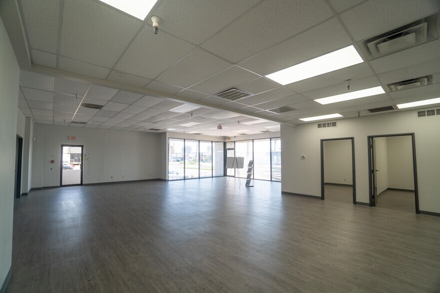 601-611 W Mockingbird Ln, Dallas, TX à louer - Photo intérieure – Image 3 sur 5