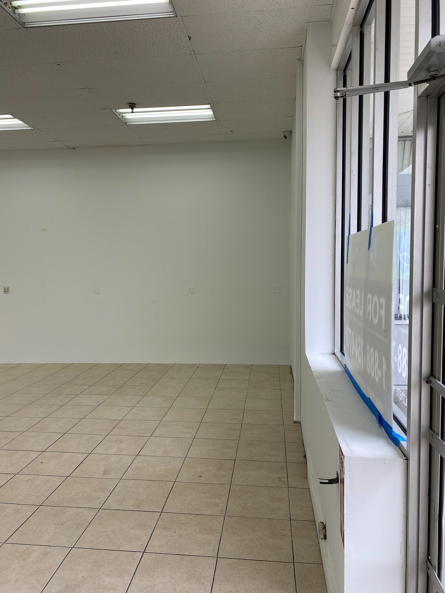 1600 E Saint Georges Ave, Linden, NJ à louer Photo intérieure– Image 1 sur 8