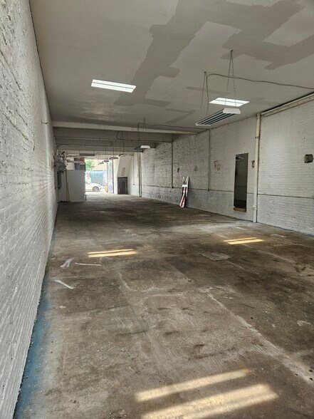 987 Pacific St, Brooklyn, NY à louer - Photo de l’immeuble – Image 3 sur 10