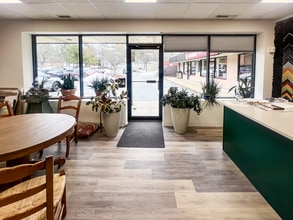 363 Great Rd, Bedford, MA à louer Photo intérieure– Image 2 sur 3