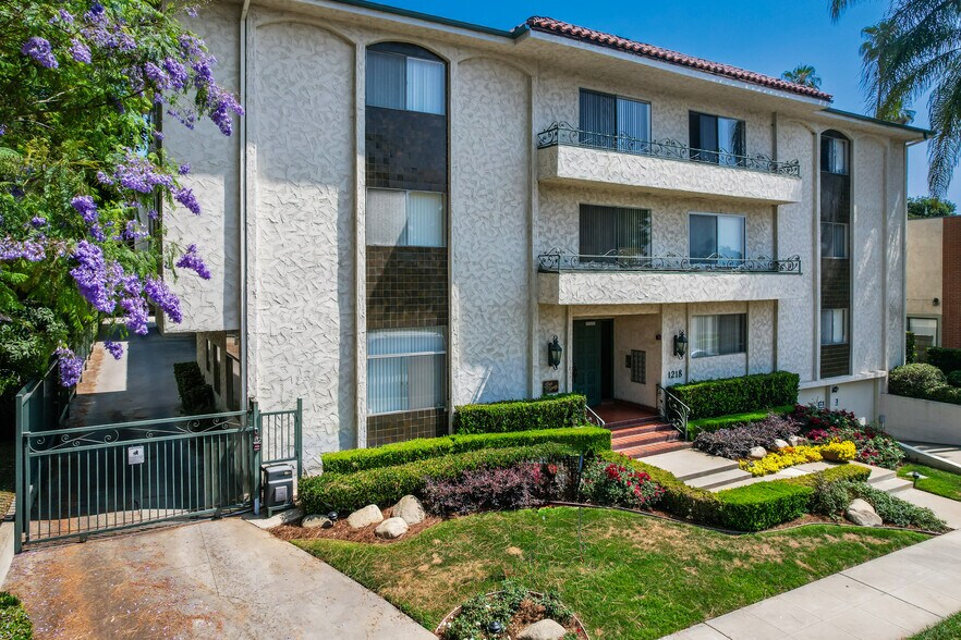 1218 Pine St, South Pasadena, CA à vendre - Photo de l’immeuble – Image 1 sur 14