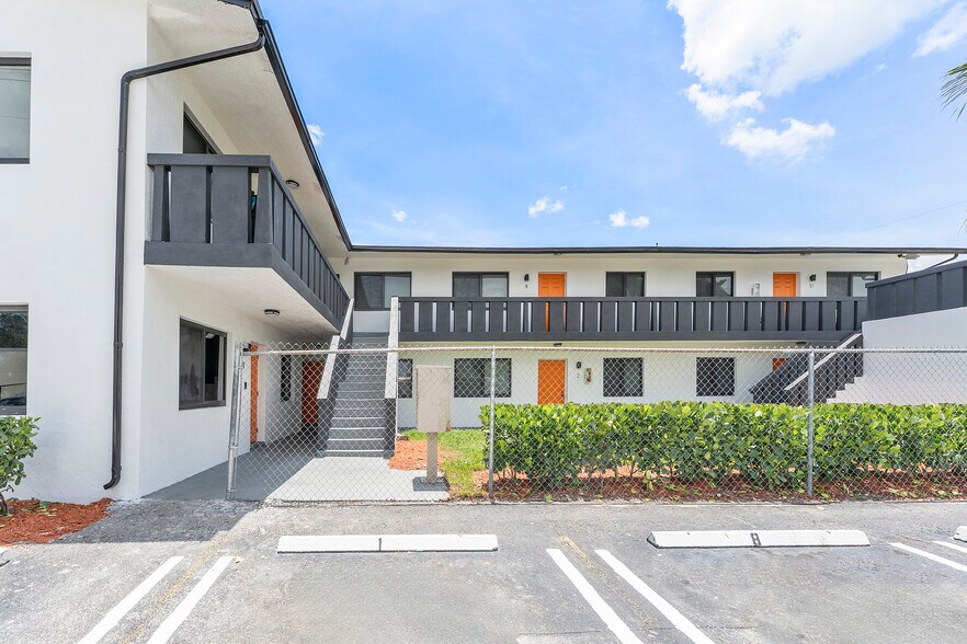 940 NW 8th Ave, Pompano Beach, FL à vendre - Photo de l’immeuble – Image 2 sur 36