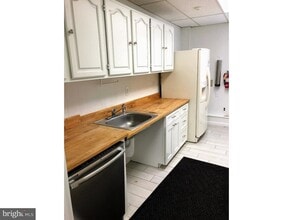 2 Kings Hwy W, Haddonfield, NJ à louer Photo intérieure– Image 2 sur 6