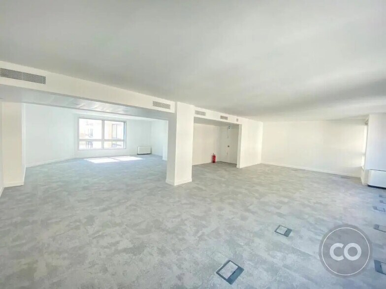 Bureau dans Boulogne-Billancourt à louer - Photo de l’immeuble – Image 1 sur 8