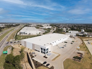 500 W Vista Ridge Dr, Coppell, TX à louer Photo intérieure– Image 1 sur 8