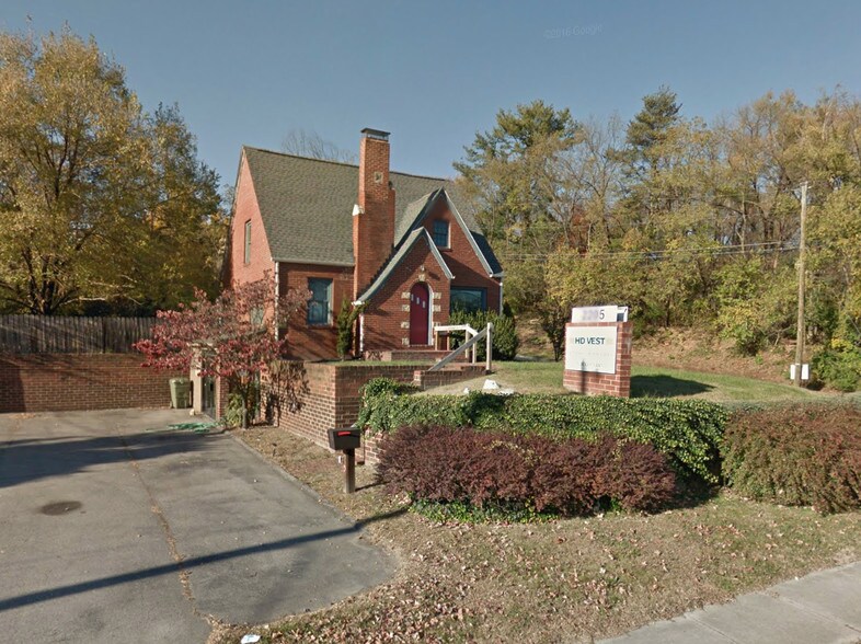 2205 W Main St, Salem, VA à louer - Photo de l’immeuble – Image 2 sur 4