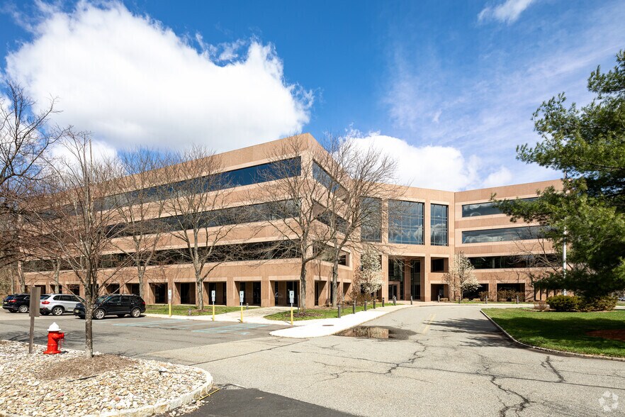 100 Campus Dr, Florham Park, NJ à louer - Photo de l’immeuble – Image 3 sur 9