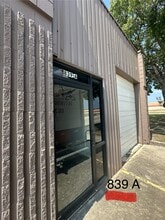 827-863 N IH 35, New Braunfels, TX à louer Photo intérieure– Image 1 sur 7