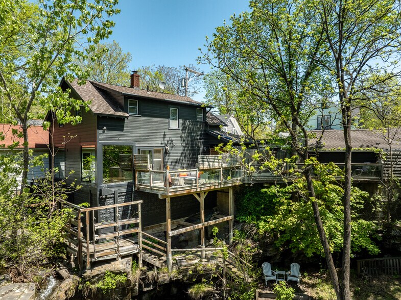 8 Tannery Brook Rd, Woodstock, NY à vendre - Photo de l’immeuble – Image 3 sur 40