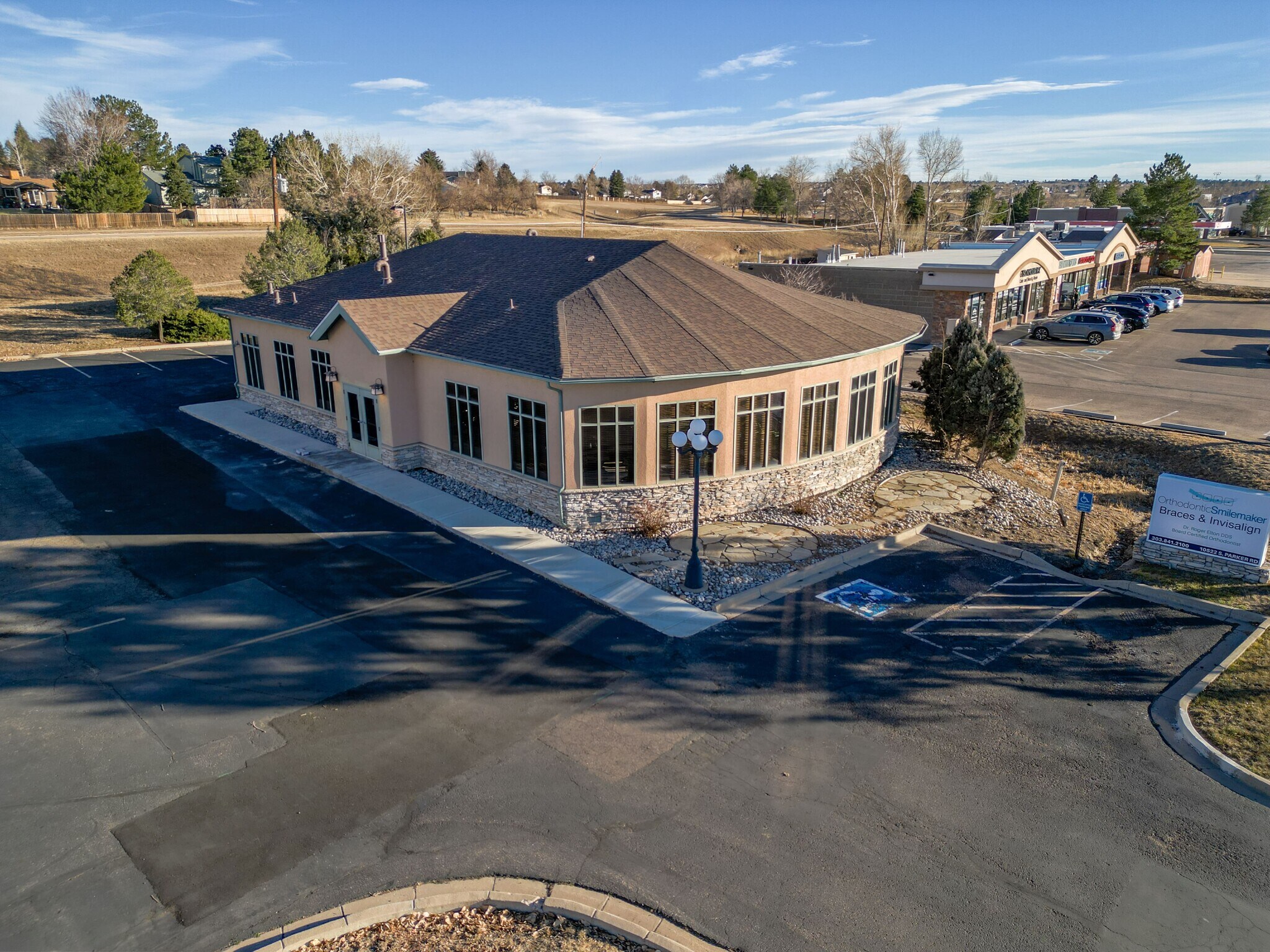 10522 S Parker Rd, Parker, CO à louer Photo de l’immeuble– Image 1 sur 22