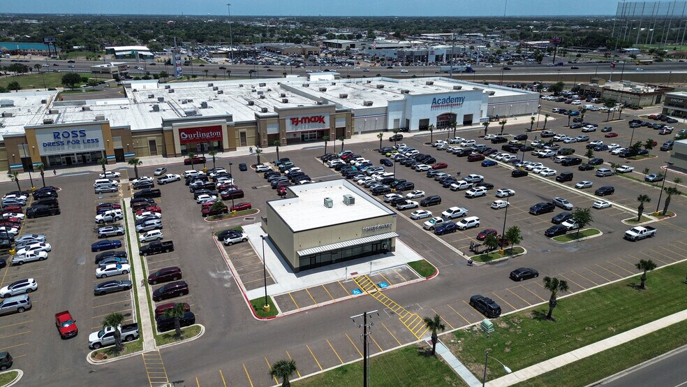 530 Jackson Rd, Pharr, TX à louer - Photo de l’immeuble – Image 3 sur 5