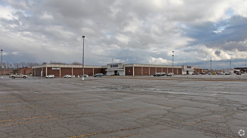 6929 Williams Rd, Niagara Falls, NY à louer - Photo principale – Image 1 sur 19