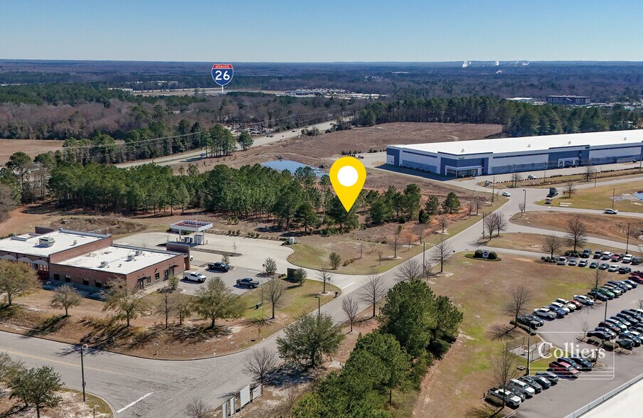 000 Foster Brothers Dr, West Columbia, SC à louer - Photo de l’immeuble – Image 3 sur 5