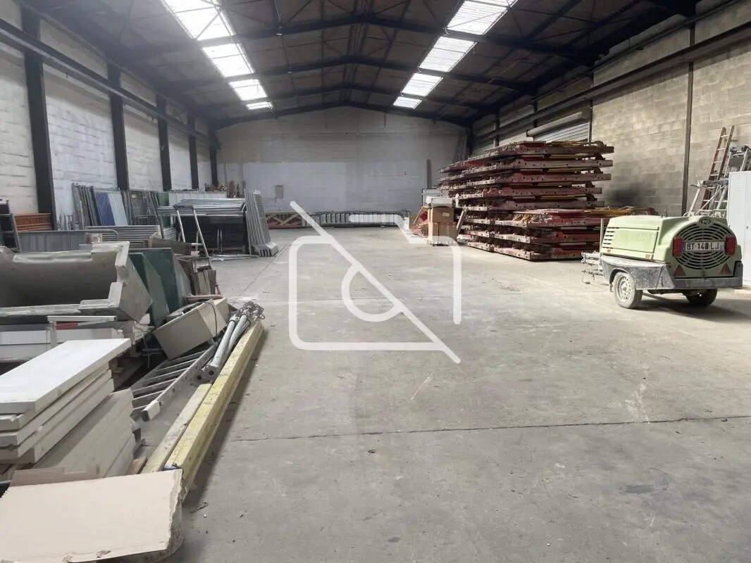 Industriel/Logistique dans Ozoir-la-Ferrière à louer Photo intérieure– Image 1 sur 3