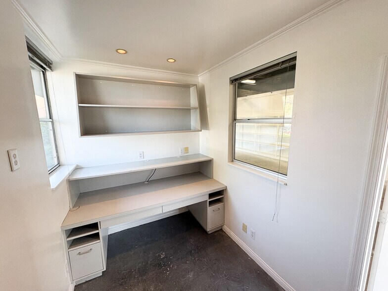 158 Hamilton Dr, Novato, CA à louer - Photo de l’immeuble – Image 2 sur 12