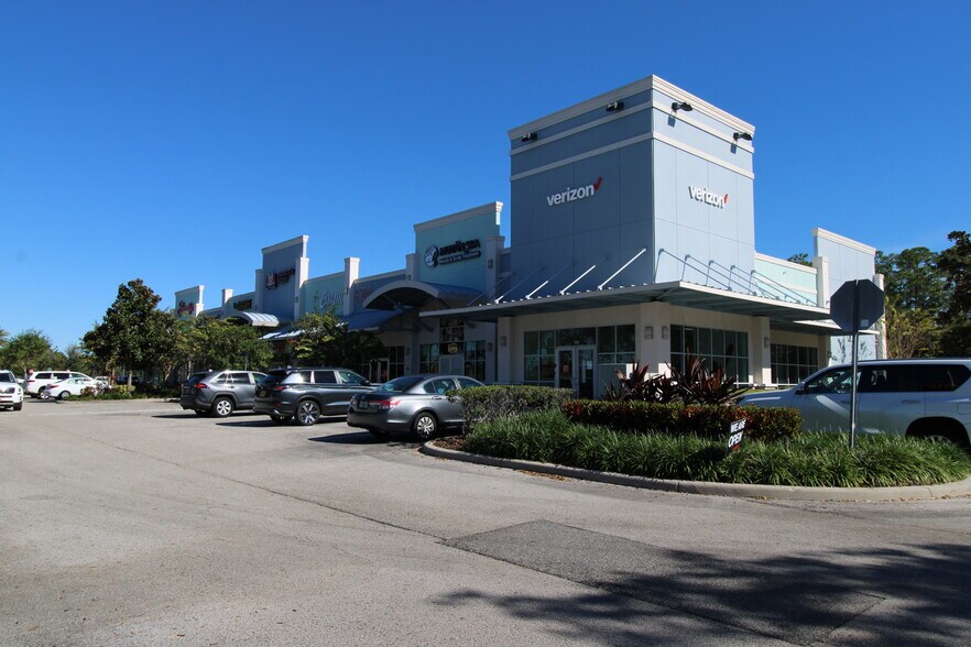 Vineland Ave, Orlando, FL à louer - Photo de l’immeuble – Image 2 sur 3